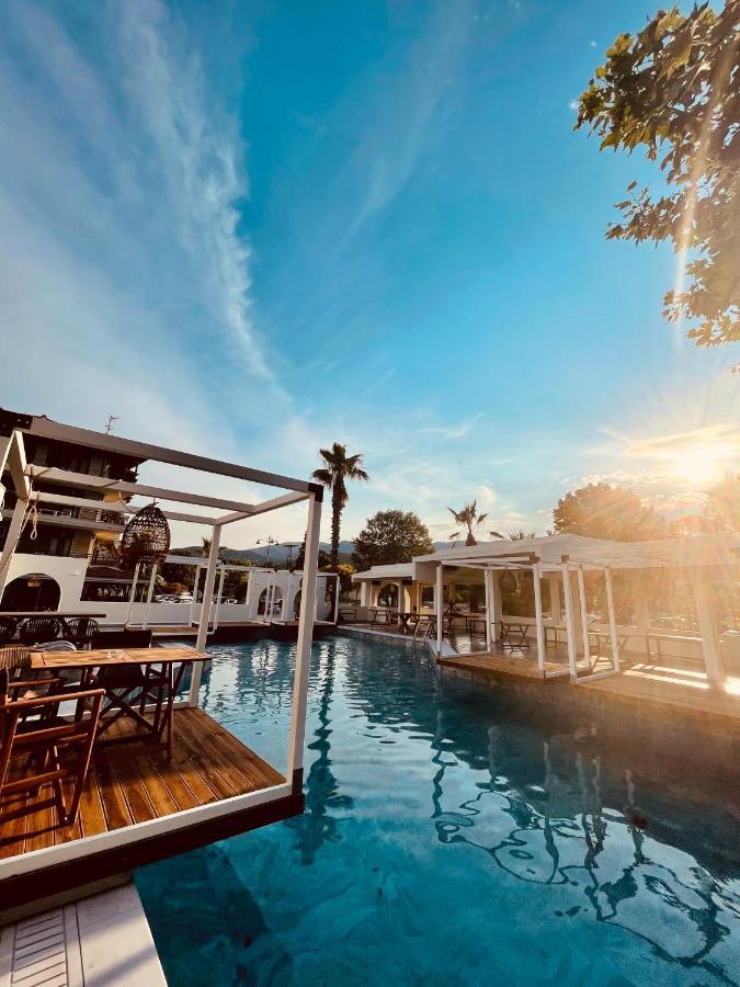 Hotel Afrodite Néoi Póroi Eksteriør bilde