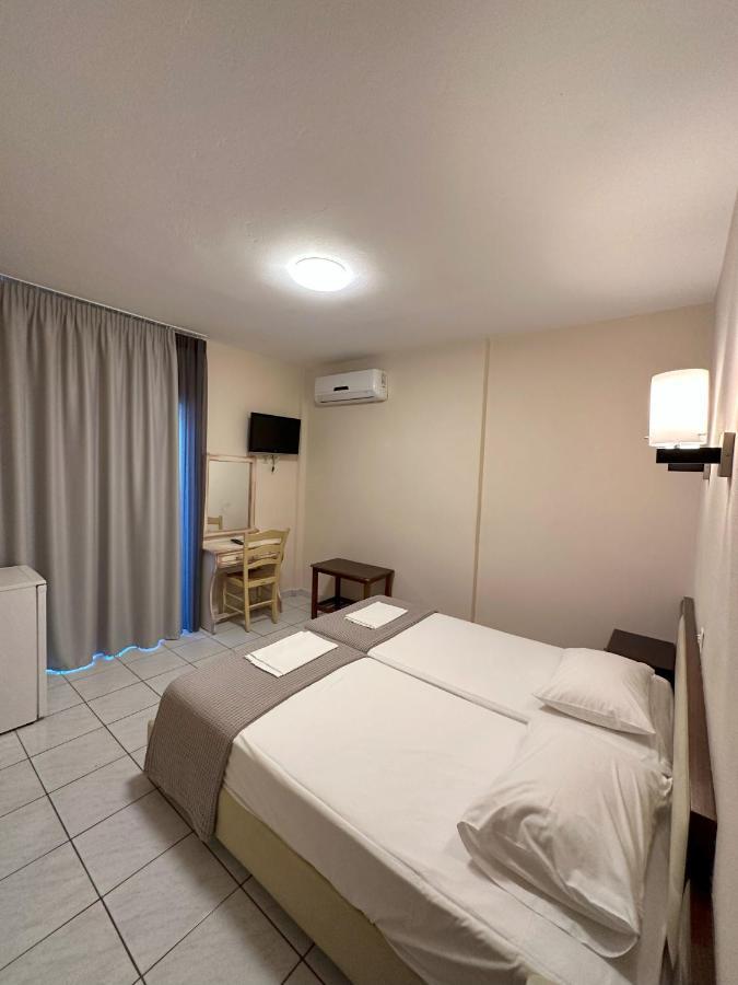 Hotel Afrodite Néoi Póroi Eksteriør bilde