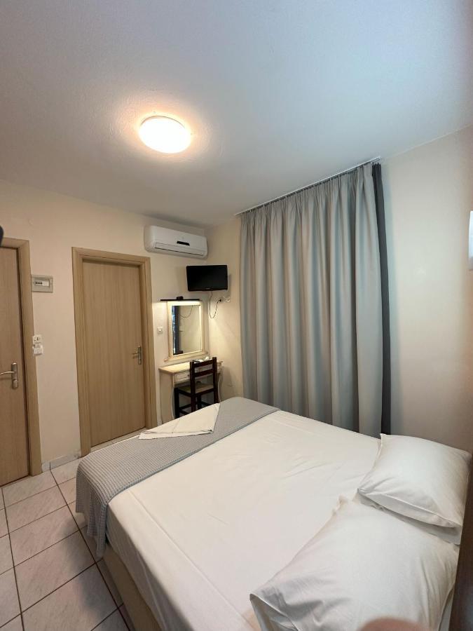 Hotel Afrodite Néoi Póroi Eksteriør bilde