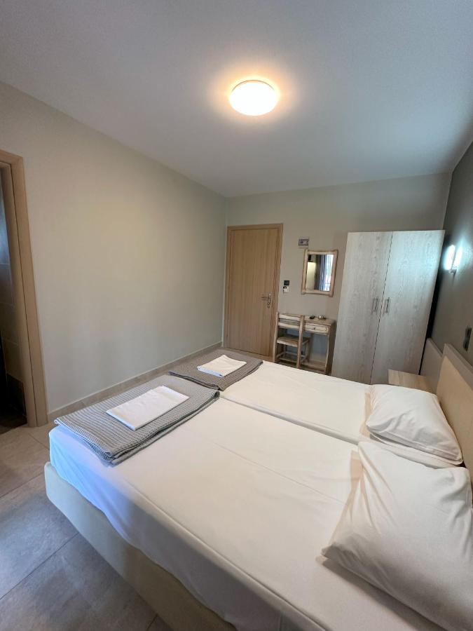 Hotel Afrodite Néoi Póroi Eksteriør bilde